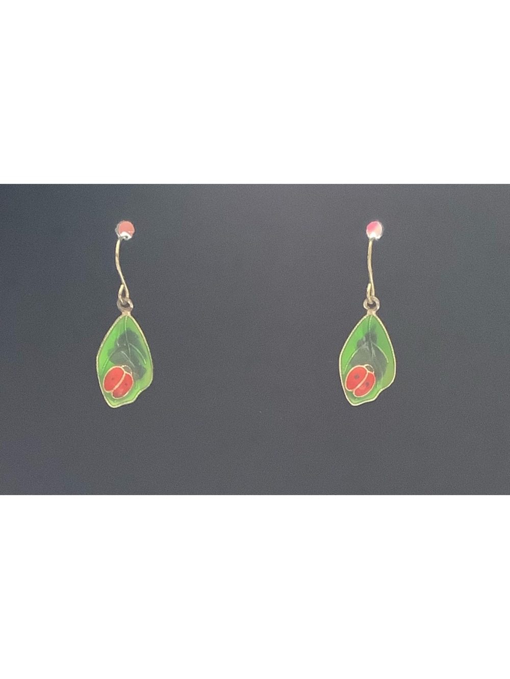 Avon Summer Fun Leaf with Ladybug Earrings Green Red Dangle Pierced Vintage